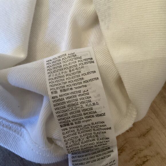 Edikted Crop Shirt White Short Sleeve Heart Design, Size XS - Picture 7 of 8